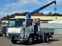 ISUZU  ELF  CRANE  TRUCK  2011