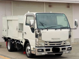 ISUZU  ELF  CRANE  TRUCK  2014