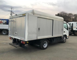 HINO  DUTRO  BOXBODY  TRUCK  2013