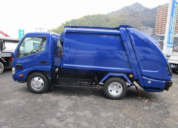 HINO DUTRO GARBAGE TRUCK 2010