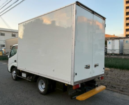 TOYOTA  TOYOACE  BOXBODY  TRUCK  2009