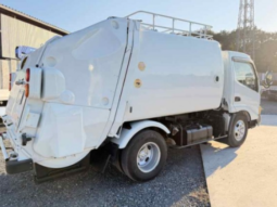 TOYOTA DYNA GARBAGE TRUCK 2006