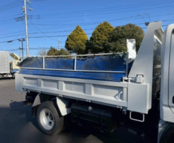 HINO  DUTRO  DUMP  TRUCK  2012