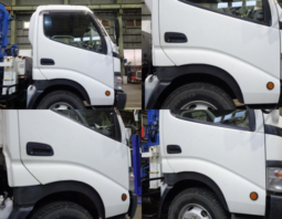 HINO  DUTRO  CRANE  TRUCK  2003