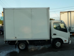 TOYOTA DYNA TRUCK 2012