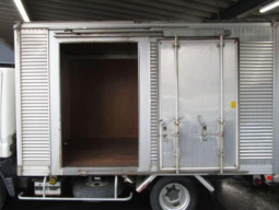MITSUBISHI  CANTER  BOXBODY  TRUCK  2006