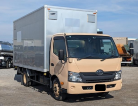 TOYOTA  DYNA  BOXBODY  TRUCK  2017